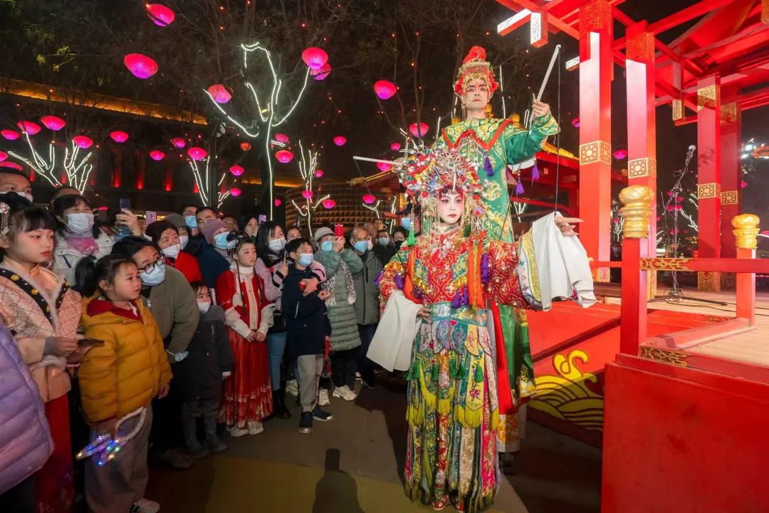 SsYYKahbh8GzHwMV.jpg 125.jpg