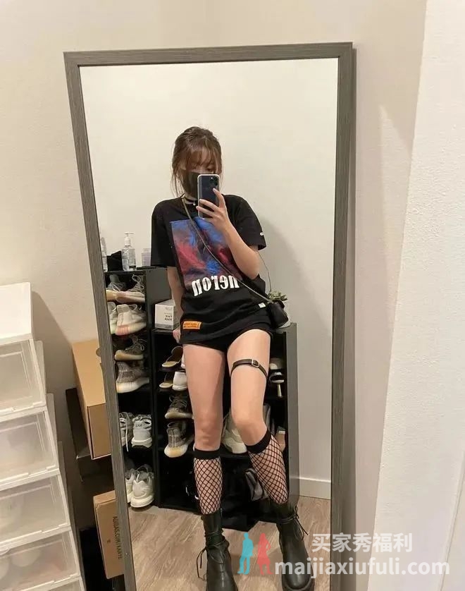 大瓜！P站女神 HongKongDoll（玩偶姐姐）虚拟货币赚了一个亿？